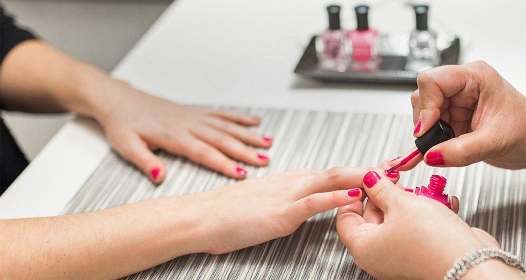 Tại sao người Việt chọn làm nghề nail ở Mỹ?