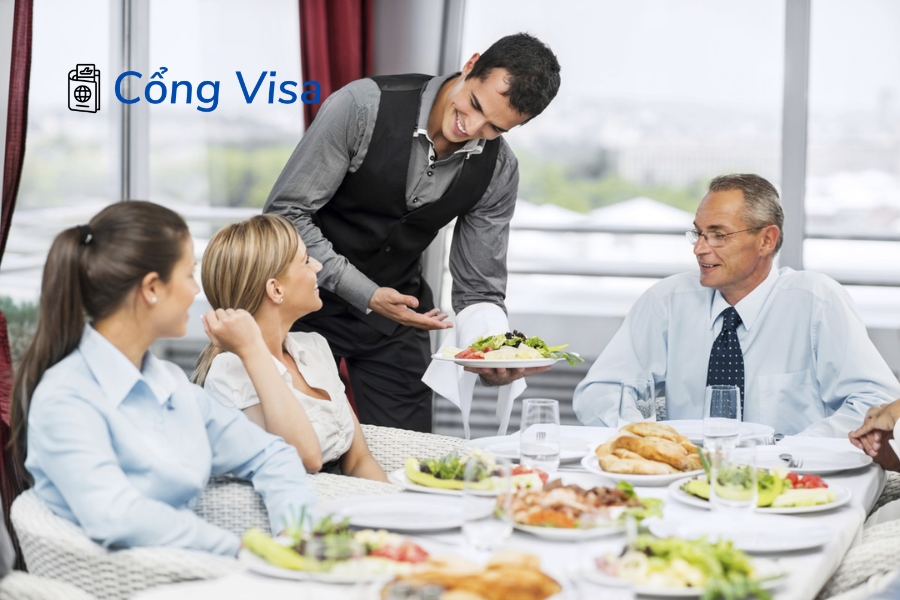 Ngành nhà hàng Mỹ có nhu cầu cao, lương và tiền boa hấp dẫn, cơ hội thăng tiến tốt
