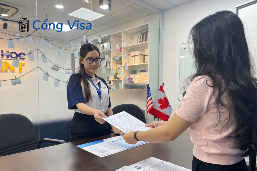 Cổng Visa hướng dẫn chuẩn bị hồ sơ, tâm lý và trả lời để đậu visa định cư Mỹ