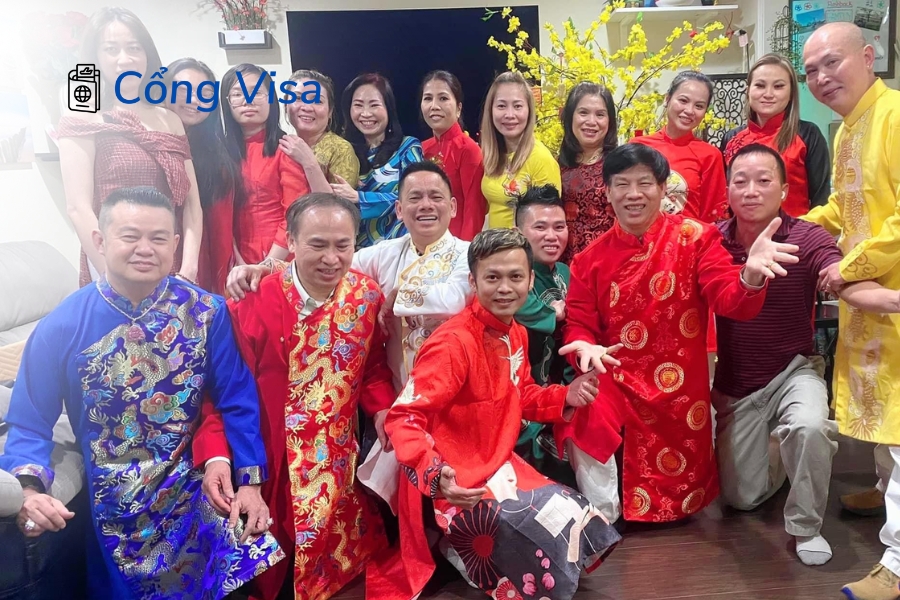 Cộng đồng người Việt tại Mỹ duy trì văn hóa, lễ Tết, tôn giáo và trung tâm Việt ngữ đa dạng, sôi nổi