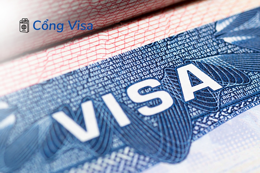 Sau khi nộp I-526, nhà đầu tư có thể kiểm tra tình trạng online, qua điện thoại hoặc nhận thông báo email/SMS từ USCIS