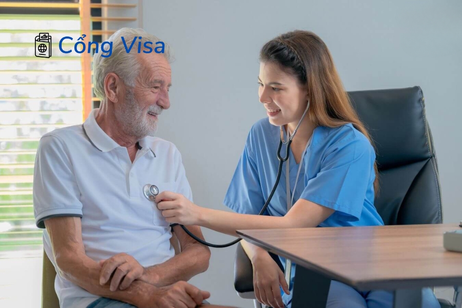 Nên đặt lịch khám sức khỏe trước phỏng vấn 2-3 tuần qua điện thoại, online hoặc trực tiếp