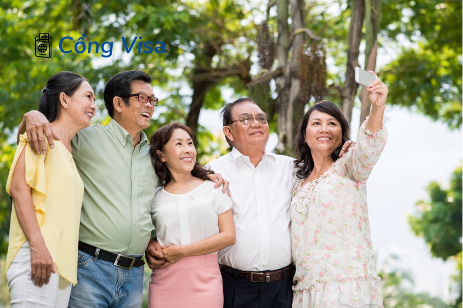 Con nhà đầu tư EB-5 được hưởng phúc lợi xã hội đầy đủ như công dân, bao gồm y tế và trợ cấp