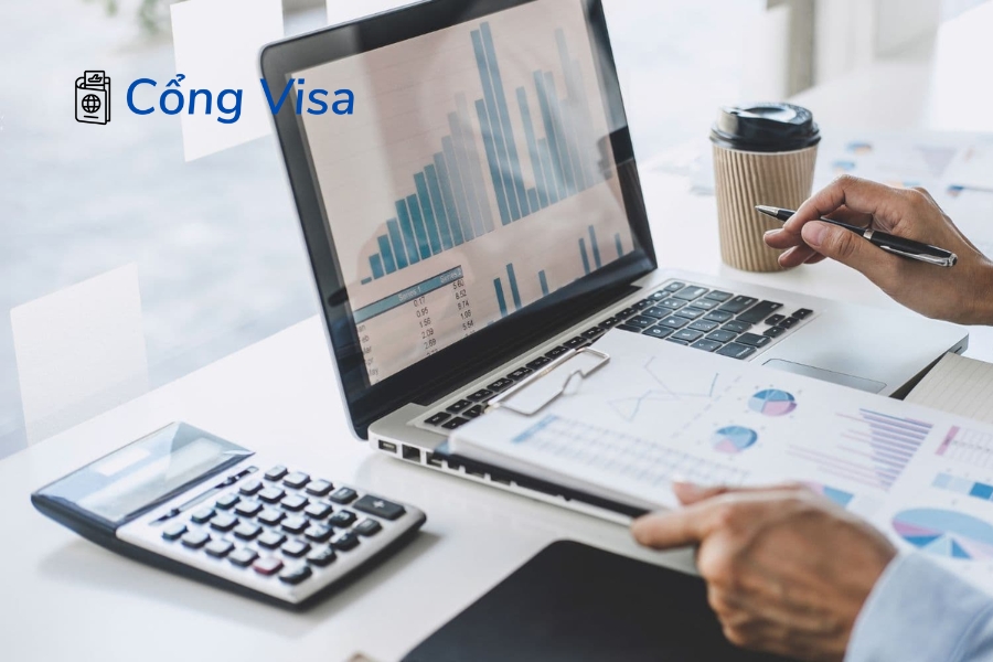Nhà đầu tư EB-5 phải đầu tư vốn hợp pháp, tạo 10 việc làm, có lý lịch sạch và con dưới 21 tuổi độc thân