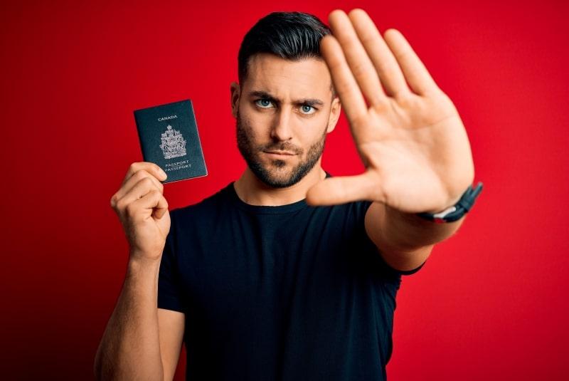 Những lí do thường gặp khi không được cấp visa du học Canada